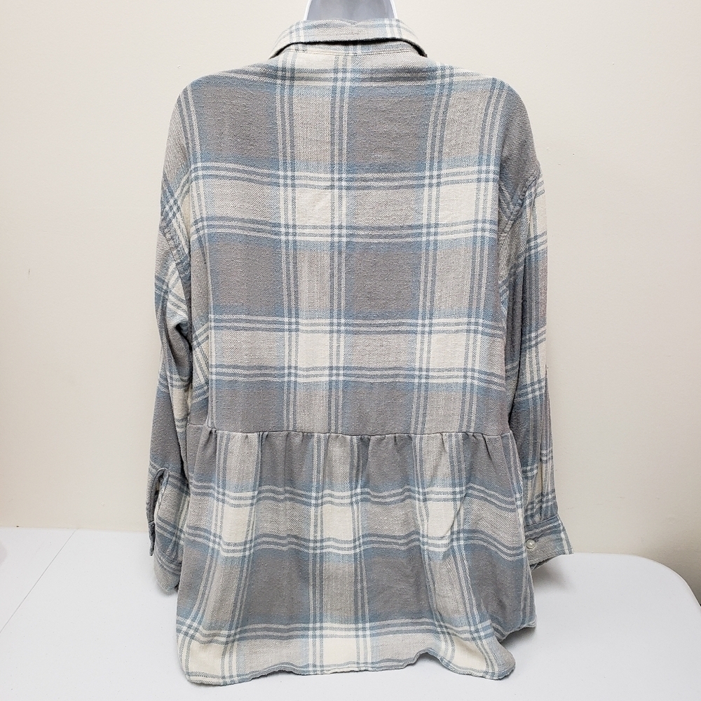American Eagle Womens Babydoll Soft Oversized Flannel Button Top Size Medium - Picture 2 of 6